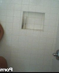 секс брюнетки в ванной 10 фотография