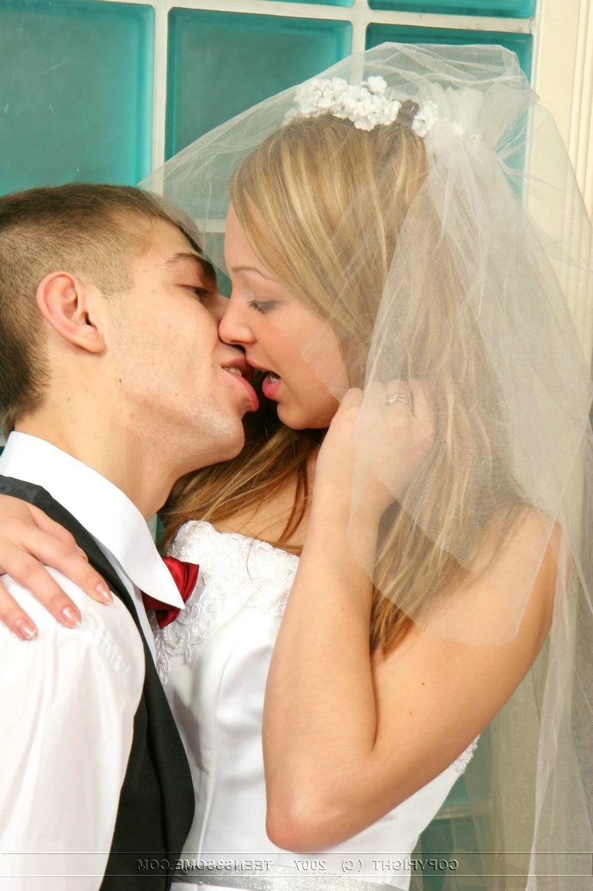 Невесту насилуют перед свадьбой порно видео