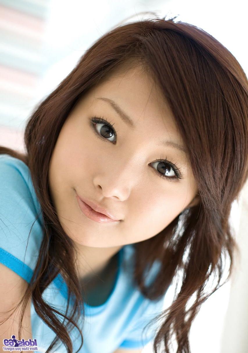 Юная азиатка устроила показ своих прелестей | порно фото бесплатно на  toppornofotki.com