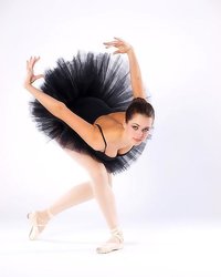 Блядская балерина лучше всего прыгает на хую 3 фотография