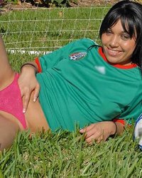 Латинская футболистка-любительница 7 фото