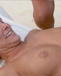 Секс на пляже 1 фото