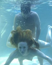 Секс под водой 12 фотография