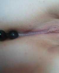 Бритая вагинка жопастой молодухи 30 фотография
