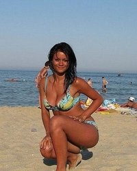 Пляжные красотки в бикини и голышом 23 фотография