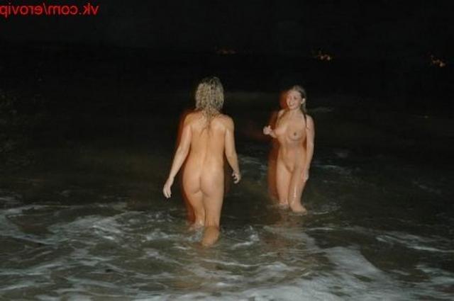 Матерые лесбиянки орально удовлетворяются на пляже 6 фото