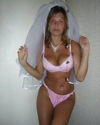 Девки в свадебных платьях и их сладкие щели 15 фотография