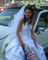 Девки в свадебных платьях и их сладкие щели 23 фотография