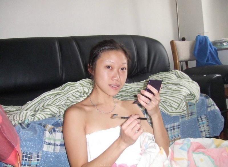 Азиатская студентка готова трахаться без остановки 16 фото