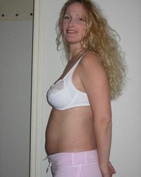 Беременная жена резво оголилась 5 фотография