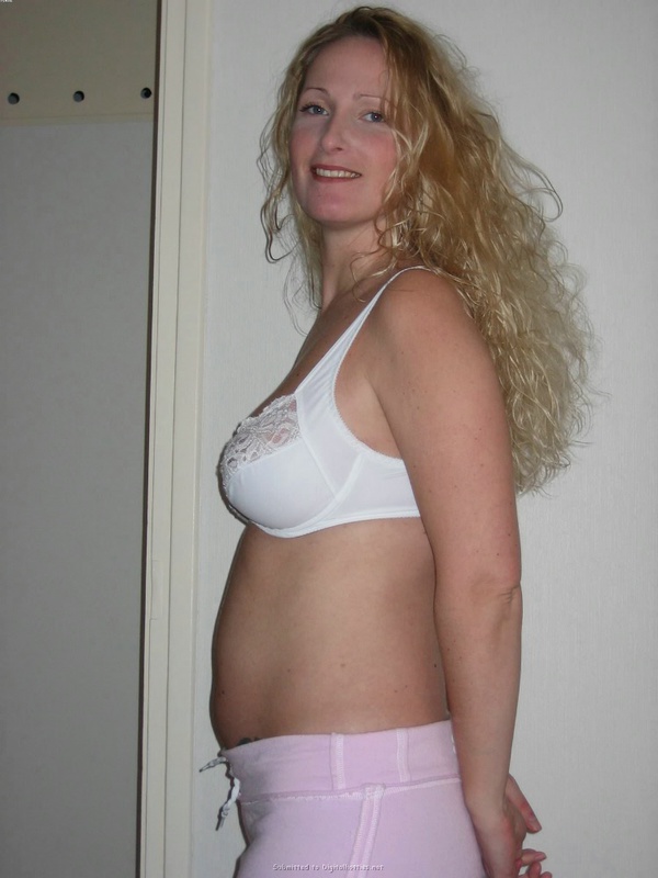 Беременная жена резво оголилась 5 фото