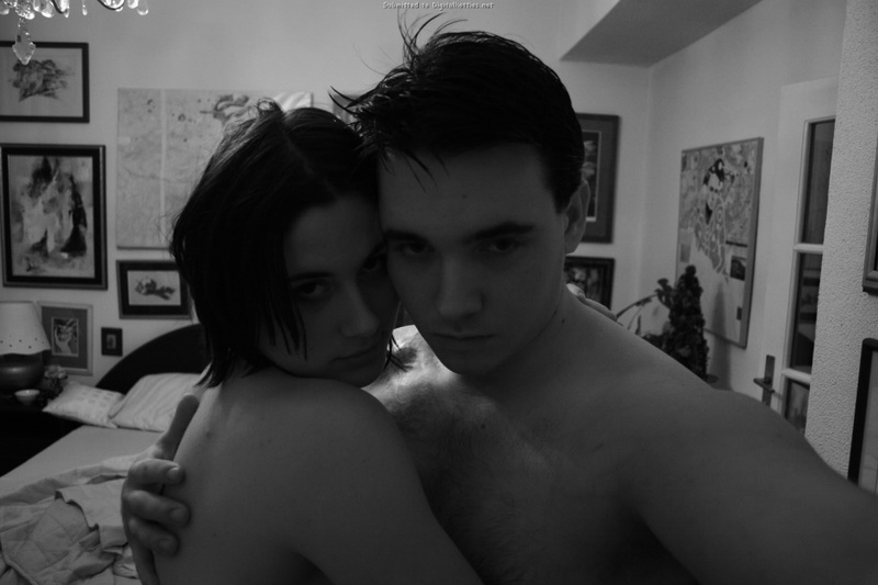 Черно-белые снимки влюбленной пары 1 фото