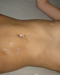 Деваха принимат горячую сперму на свое тело 3 фотография