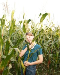 Девка засунула в себя кукурузу 3 фотография