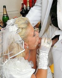 Невесты позируют голышом и занимаются сексом с женихами 6 фотография