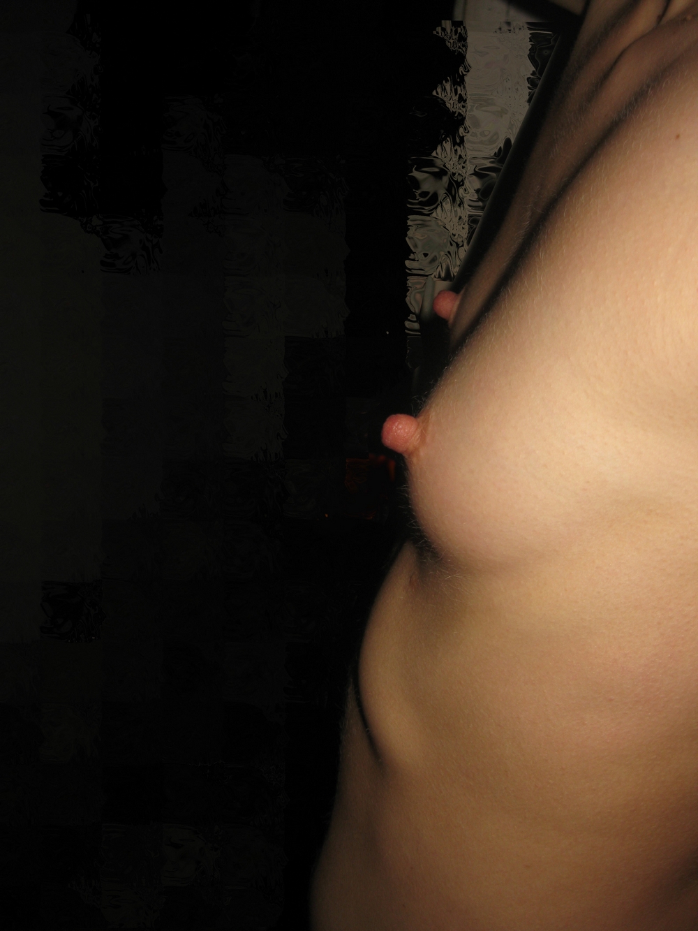 Красивая женская грудь с торчащими сосками крупным планом 12 фото