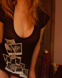 Подборка частных снимков худенькой леди с отличными сиськами 6 фото