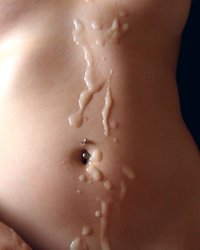 Горячая сперма растекается по телам трахнутых телочек 4 фотография