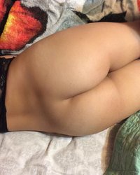 Подборка задниц девушек в сексуальных трусиках 18 фотография